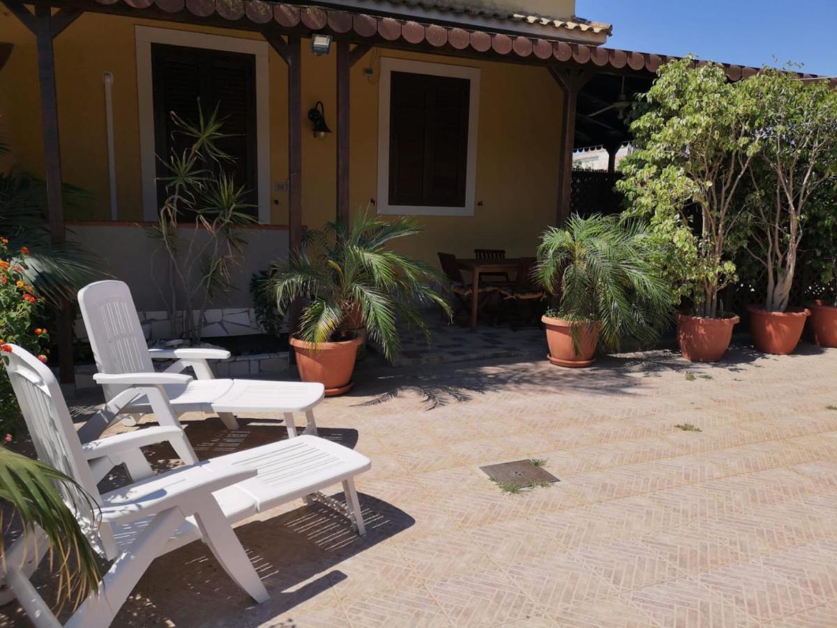 Xenia Garden 2 Apartment Avola Exterior photo